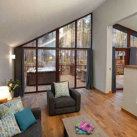 Blackwood Forest Cabins - Forest Holidays Popham Εξωτερικό φωτογραφία