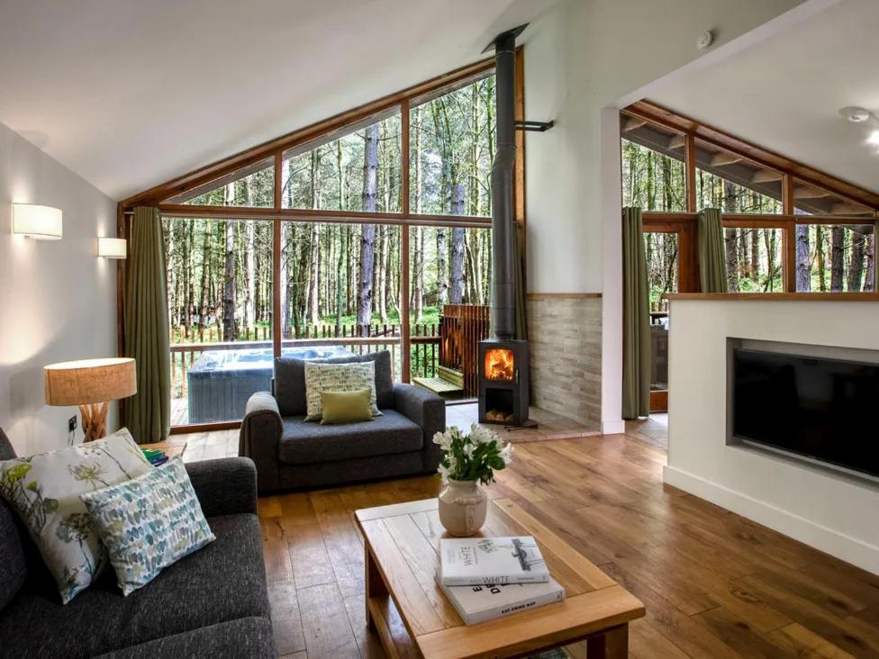 Blackwood Forest Cabins - Forest Holidays Popham Εξωτερικό φωτογραφία